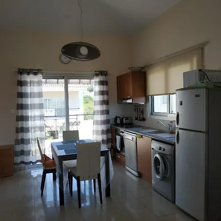 Nefeli Gardens Apartament * Πάφος
